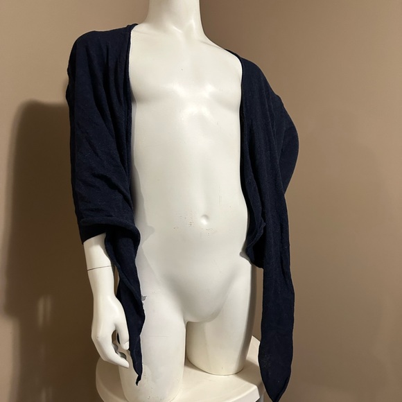 Hollister shawl - Picture 3 of 3